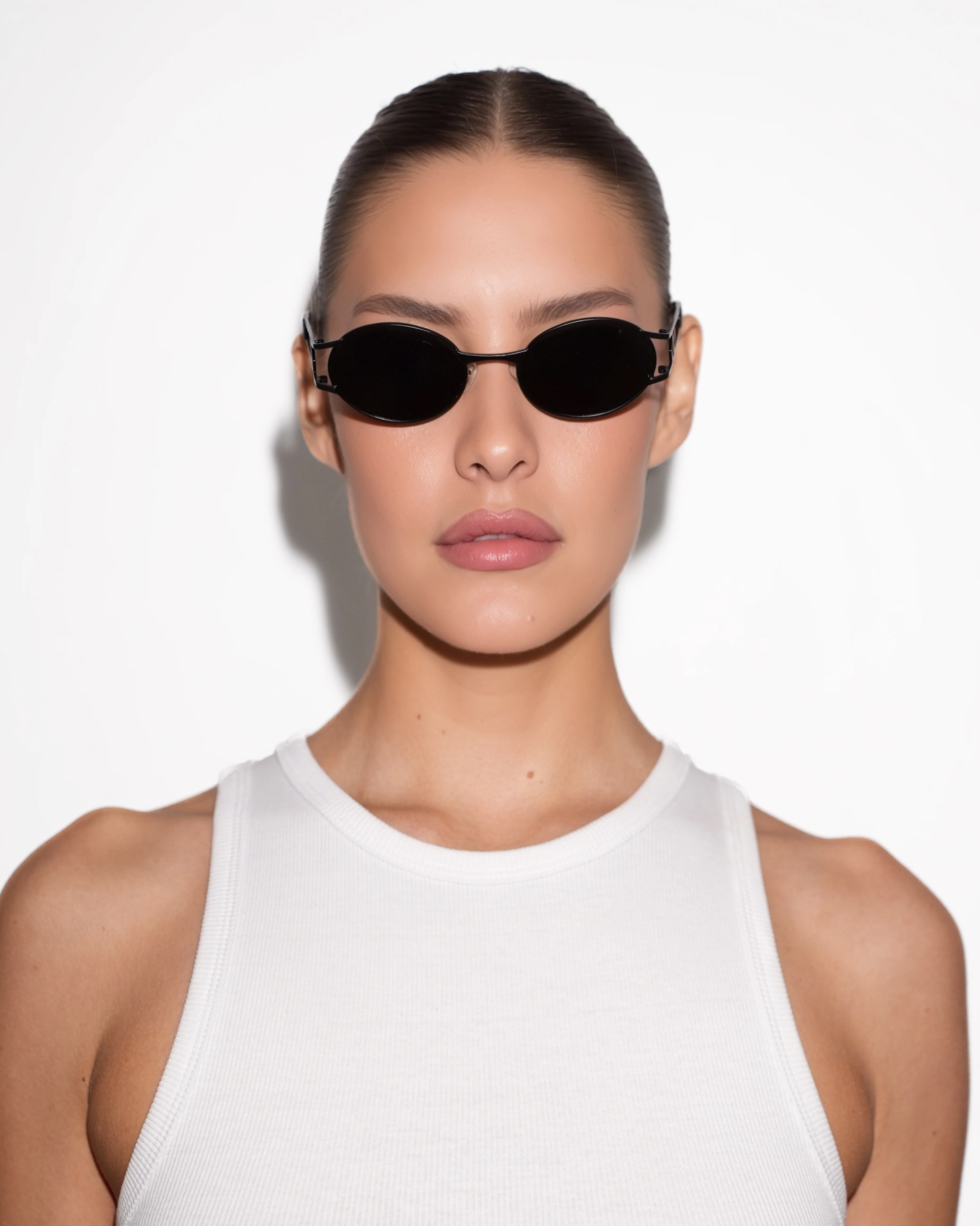 Carrie - Matte Black Sunglasses - Image 2