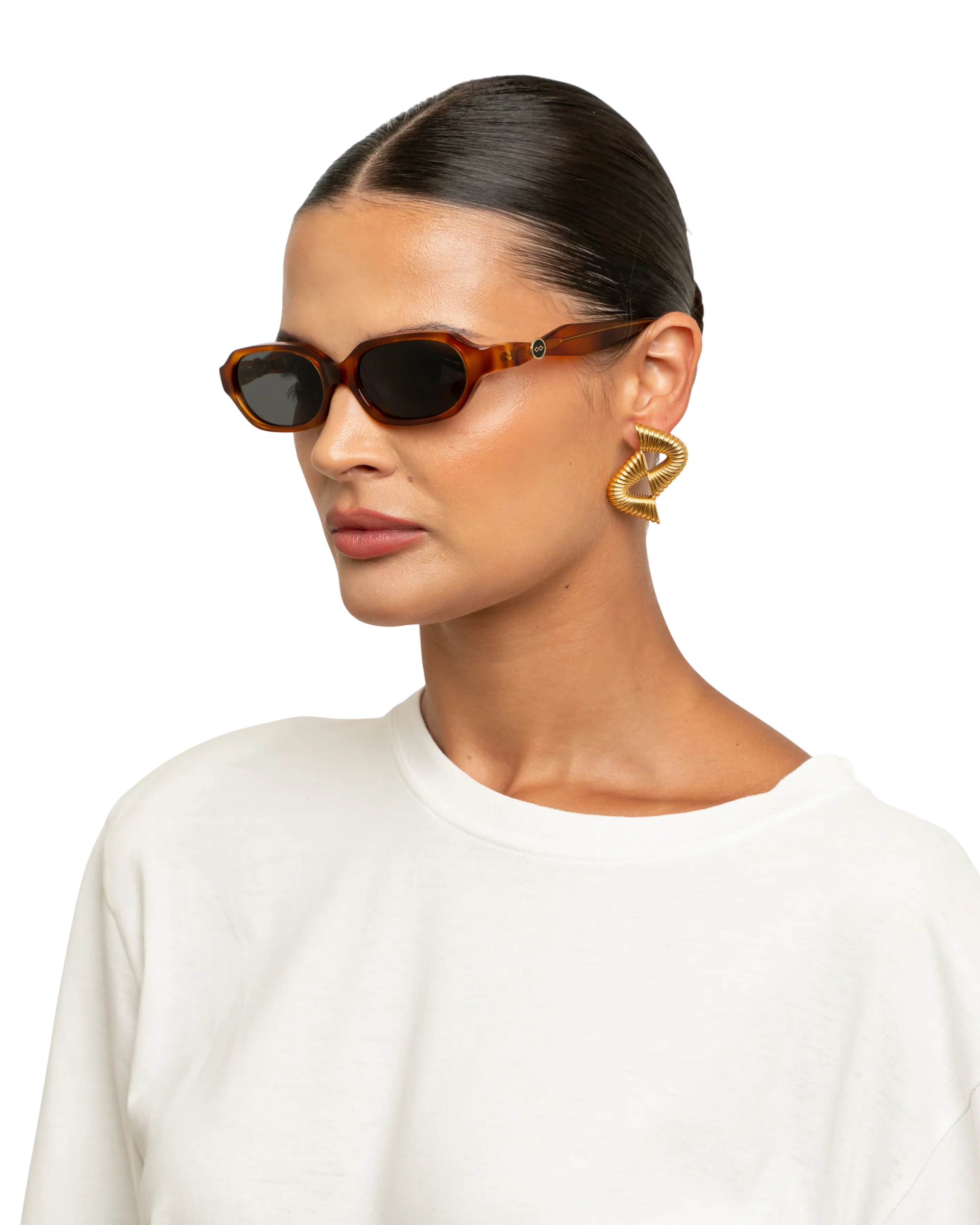 River - Honey Tortoise Sunglasses - Image 4